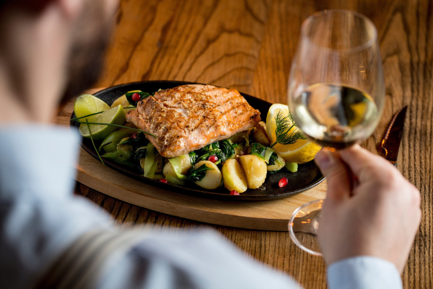 Top 10 Food and Wine Pairings Every Wine Lover Must Try