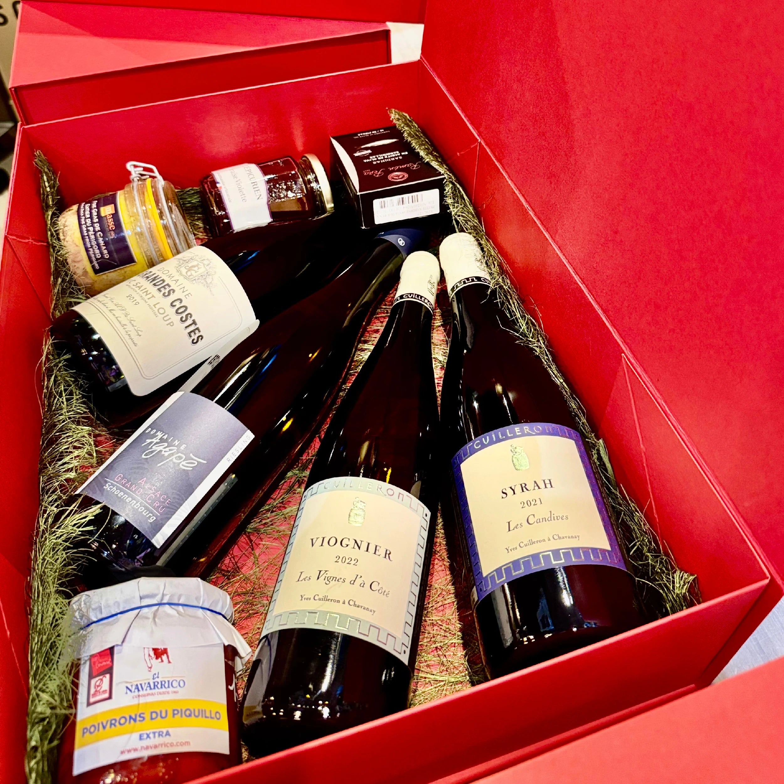 Discover our exclusive ‘Special One’ gift box from Baron Max Wines is the perfect gift for wine and food lovers.