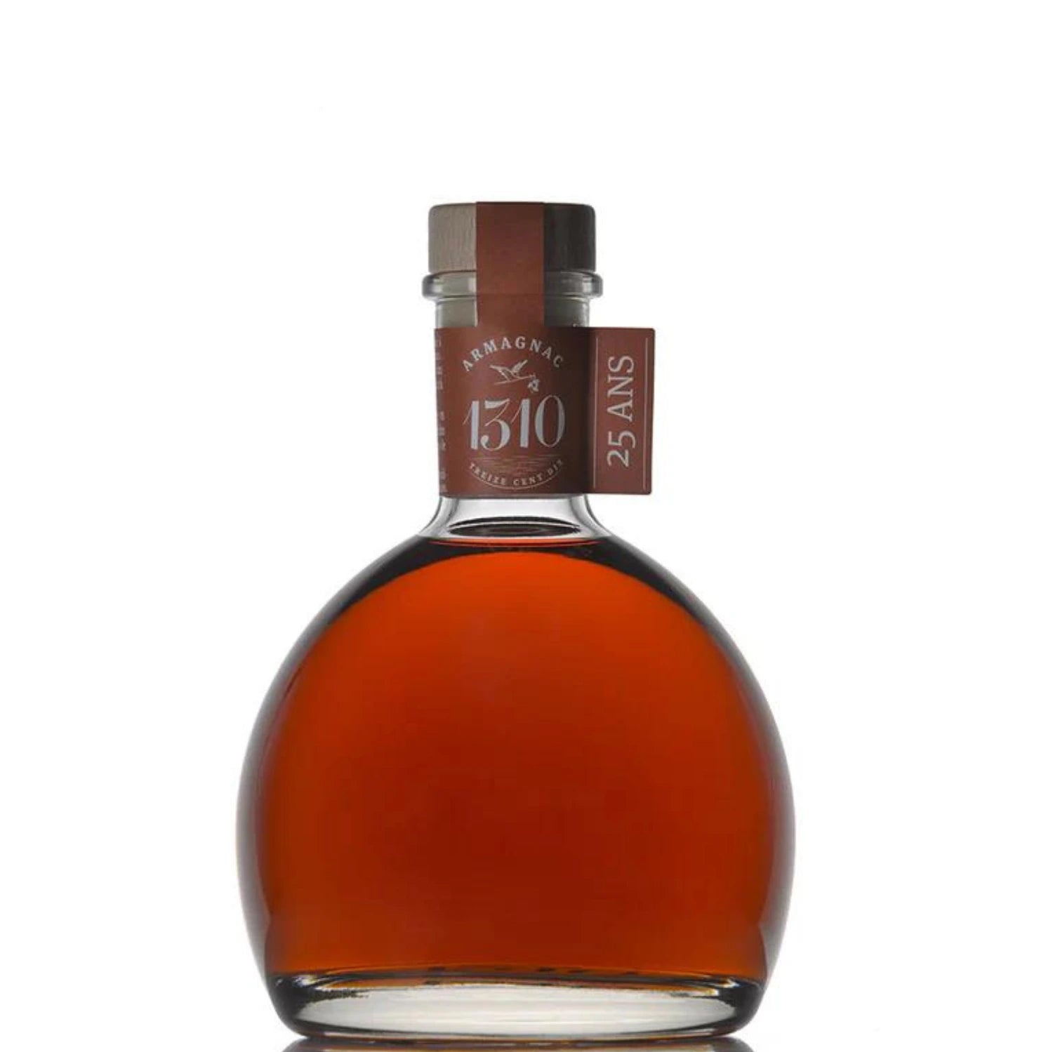 Bas-Armagnac, with its capital in Eauze, is located in the western part of the appellation, covering an area that stretches from Nogaro to Villeneuve-de-Marsan, Roquefort, and Gabarret to the west, between the Gers and Landes departments, returning to the western part of Gers up to Eauze. This region accounts for approximately 67% of the land designated for the Armagnac appellation. The soils here are typically sandy-loamy, often referred to as "sandy soils."