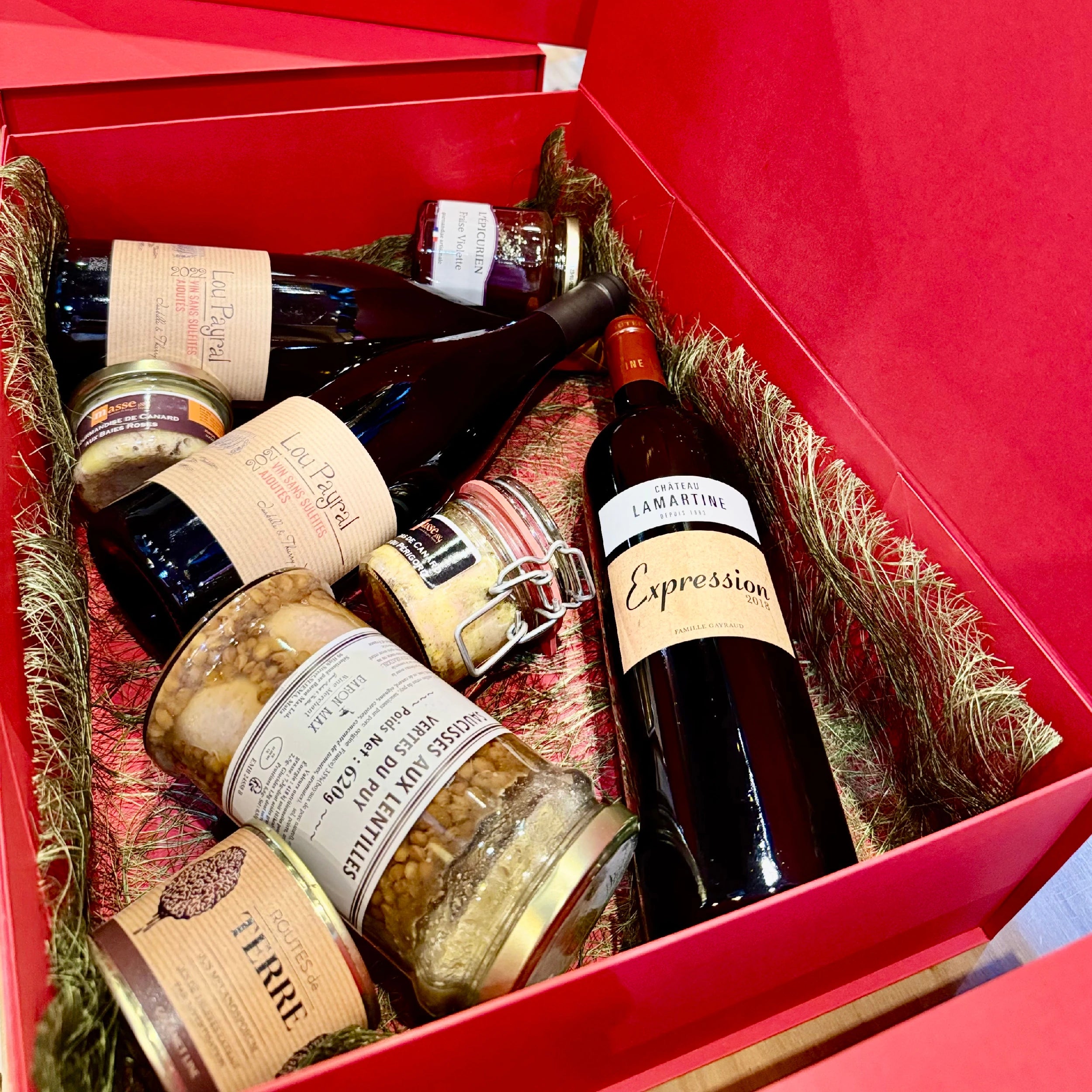 Discover our exclusive ‘Périgord’ gift box from Baron Max Wines is the perfect gift for wine and food lovers. 