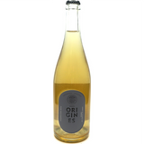 Origines Brut Cider by Cidrerie L’Aubinière, authentic French artisanal cider with fresh apple aromas, fine natural bubbles, and elegant orchard character.