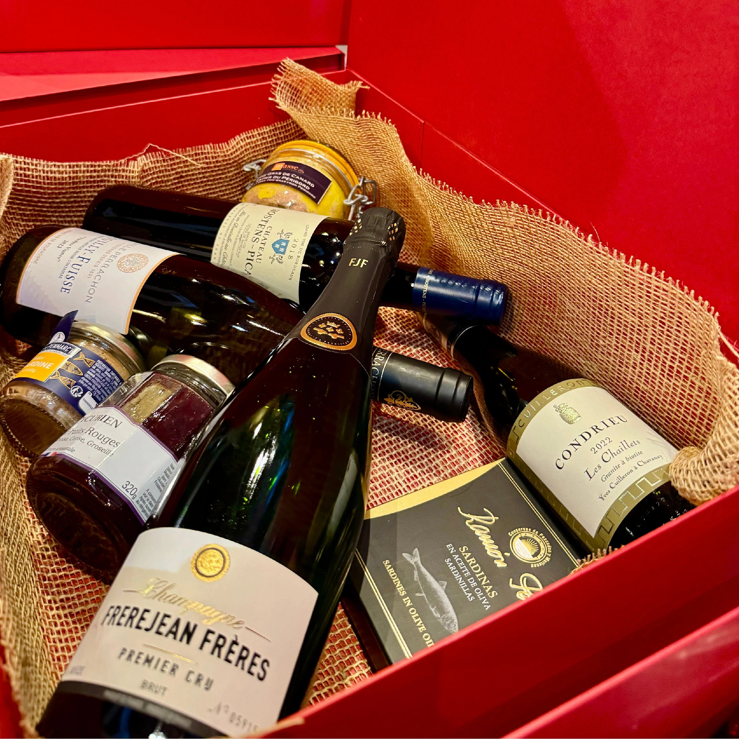 Discover our exclusive ‘Epicure’ gift box from Baron Max Wines. Thisis the perfect gift for wine and food lovers. 