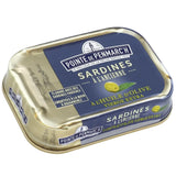 The preparation of these emblematic old-fashioned sardines has been handed down from generation to generation. The authentic, ancestral recipe resurfaces when you open the tin: the sardines are carefully selected and fried in their own oil. A must-taste!