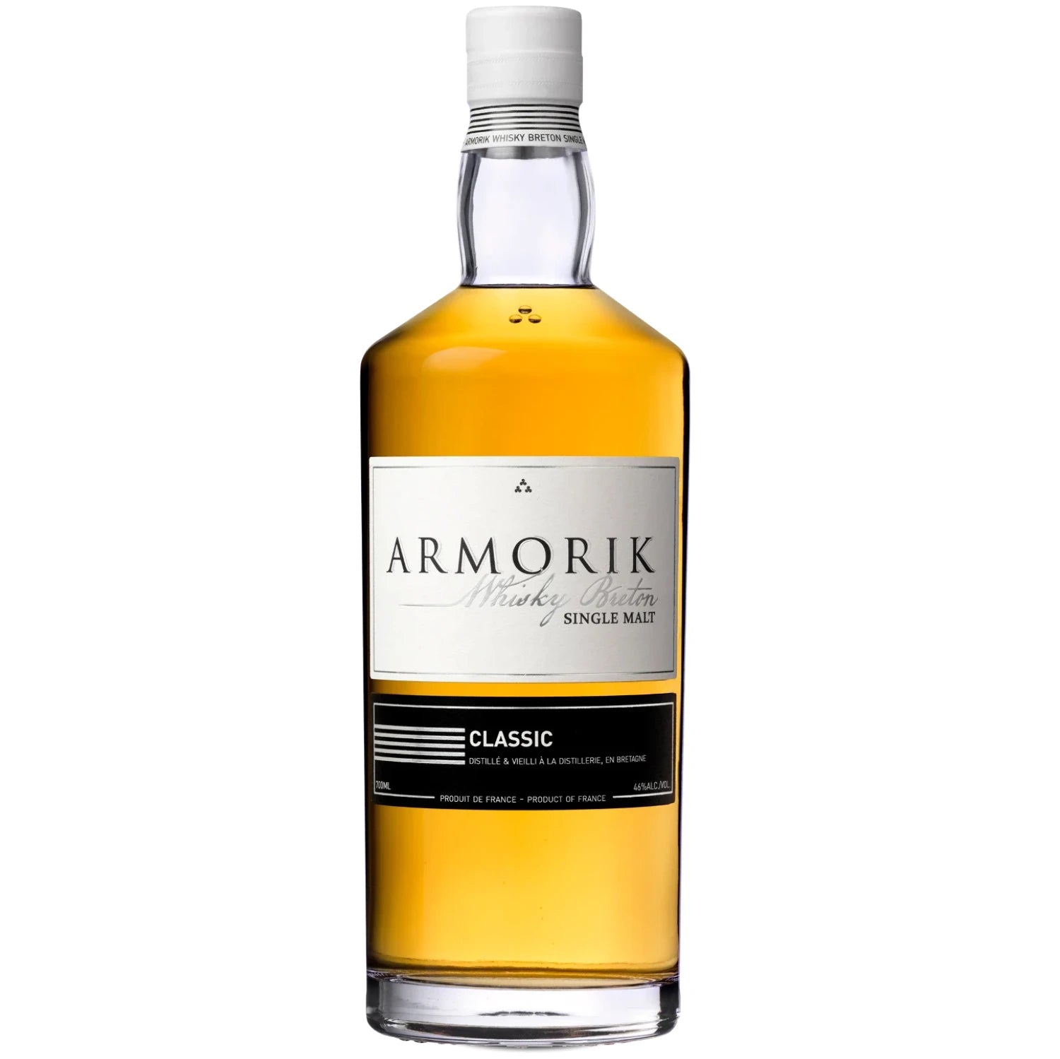 The cornerstone of the range, Armorik Classic Bio is the result of aging in bourbon casks of different ages. Soft, creamy and indulgent, it highlights the quality of aging on the Breton coast and the expertise of the cellar master.