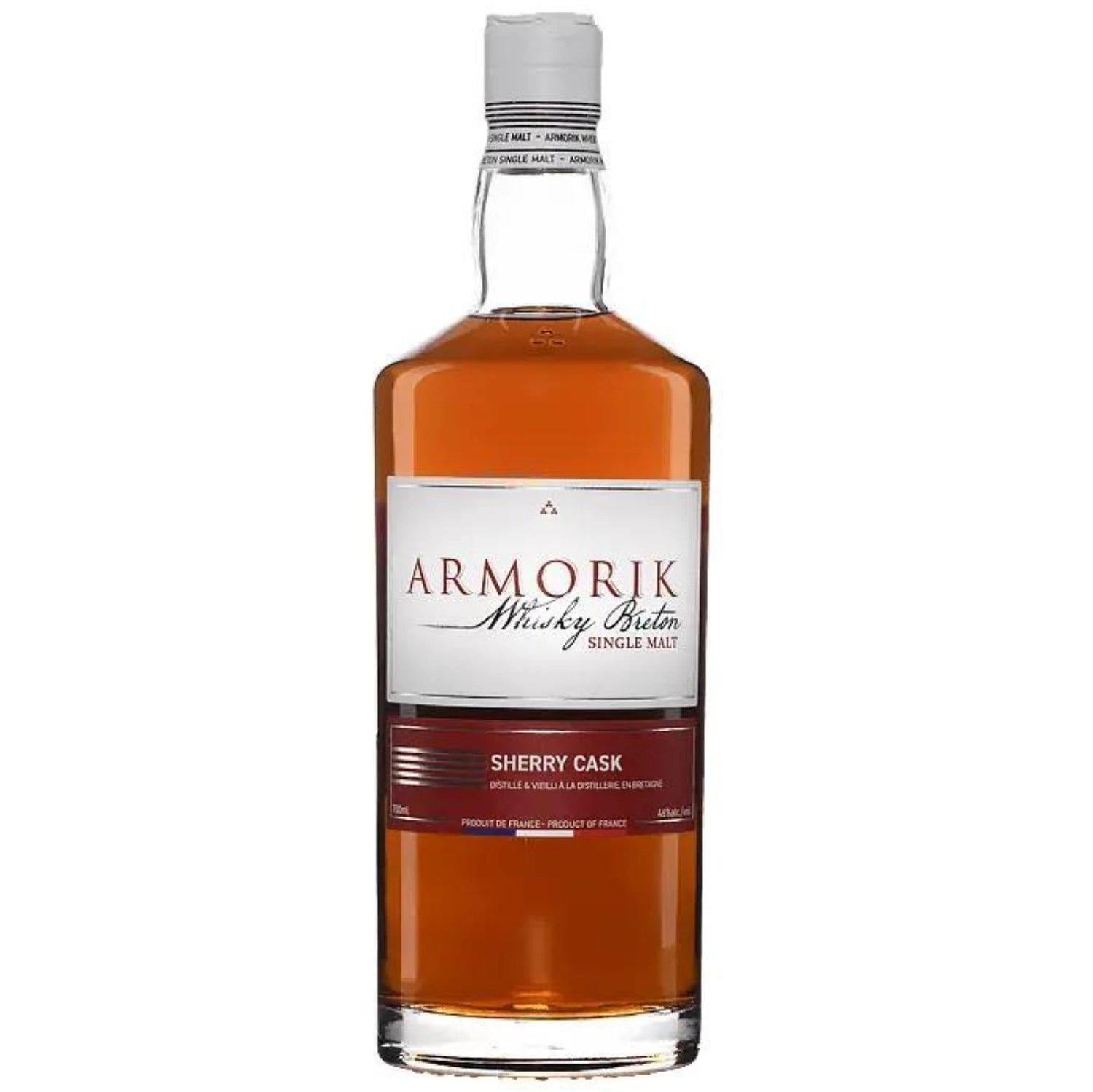 Armorik, the Breton whisky, features an organic single malt aged entirely in Oloroso Sherry casks. Known as Armorik Sherry, this expression offers notes of candied fruits and spices while preserving the signature fruity character of Armorik. It is a rich and indulgent whisky that beautifully combines Breton terroir with Andalusian influences.