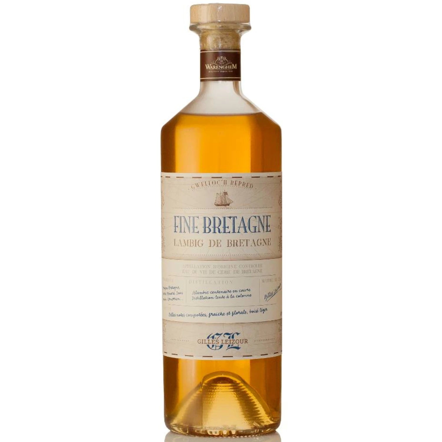 Embark on an aromatic adventure where delicate flowers dance with orchard fruits. The nose captivates with a harmonious blend of rose petals and jasmine blooms, giving way to the warm embrace of gently stewed apples.