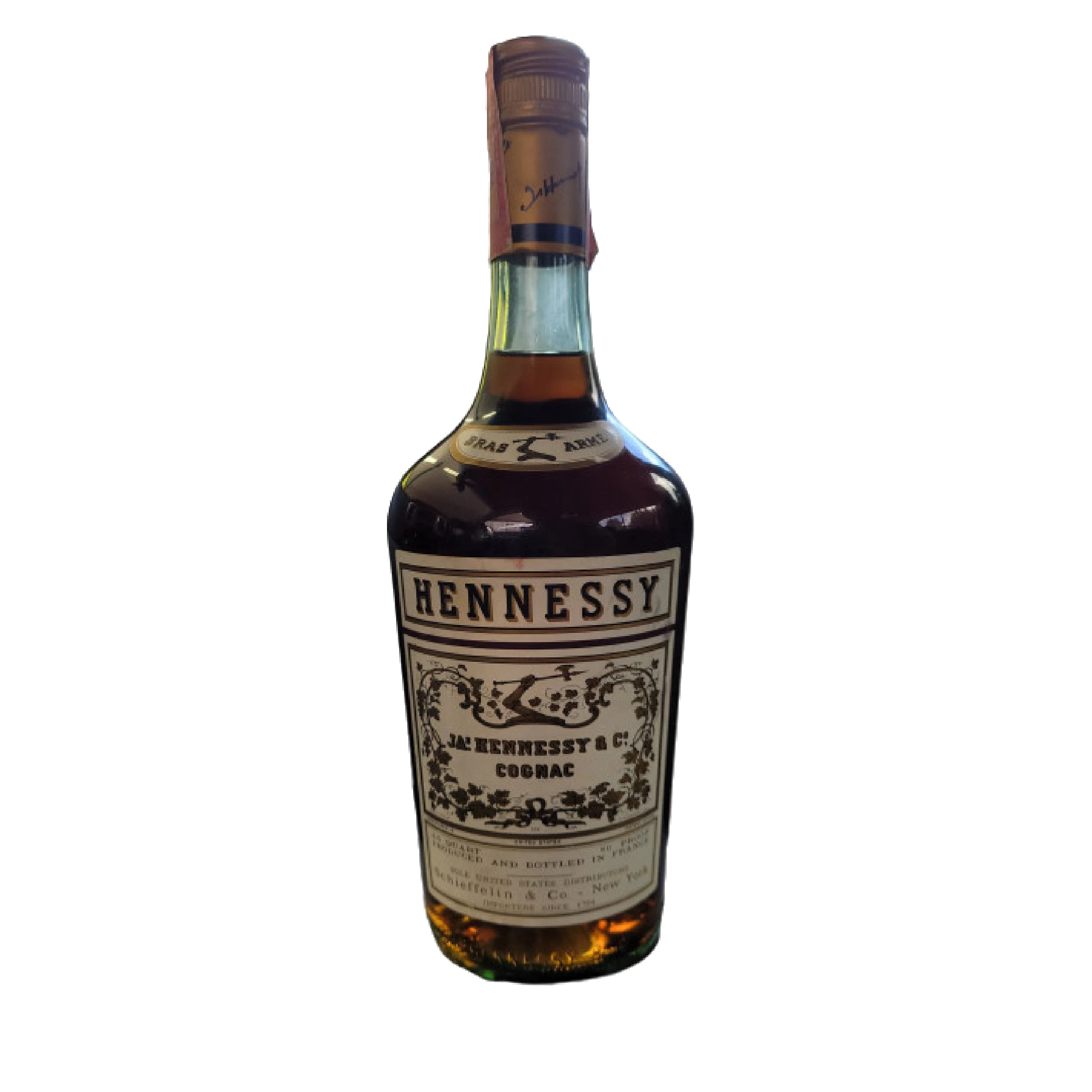 Discover Séverin White Rum, a symphony of smoothness and creaminess. Its herbaceous notes evoke fresh sugar cane, capturing the pure essence of its original ingredient. A refined rum that brilliantly combines tradition and excellence, offering an authentic and memorable taste experience.